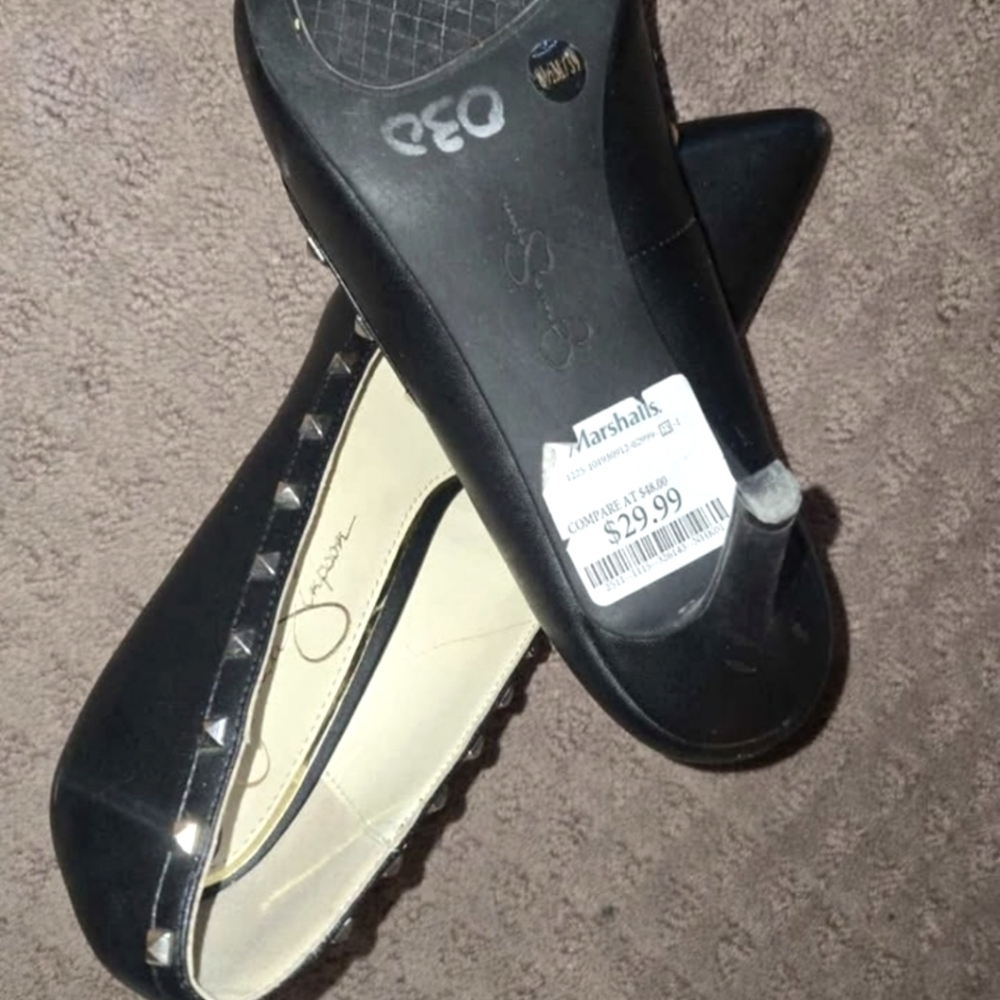 Jessica Simpson Shoe Size 8.5  Black Pumps
